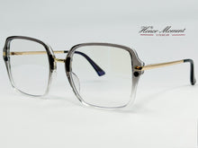 Cargar imagen en el visor de la galería, <div title='Genero UNISEX | Forma CUADRADO | Color CAFÉ TRASPARENTE | COMPLETO | 142mmANCHOTOTAL | 52mmANCHODELENTE | 49mmALTURADELENTE | 20mmPUENTE | 138mmLONG' > 95319 C5 </div>