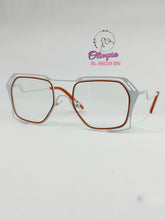 Cargar imagen en el visor de la galería, <div title='Genero UNISEX | Forma CUADRADO RECTANGULAR | Color BLANCO NARANJA | COMPLETO | 141mmANCHOTOTAL | 53mmANCHODELENTE | 43mmALTURADELENTE | 20mmPUENTE | ' > BL-66039 BN </div>