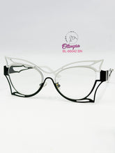 Cargar imagen en el visor de la galería, <div title='Genero MUJER | Forma GATO | Color BLANCO NEGRO | COMPLETO | 142mmANCHOTOTAL | 52mmANCHODELENTE | 42mmALTURADELENTE | 19mmPUENTE | 140mmLONGITUDDEVAR' > BL-66042 BN </div>