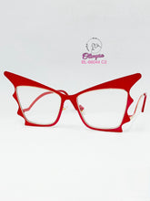 Cargar imagen en el visor de la galería, <div title='Genero | Forma MUJER GATO | Color ROJO | | COMPLETOmmANCHOTOTAL | 143mmANCHODELENTE | 52mmALTURADELENTE | 18mmPUENTE | 140mmLONGITUDDEVARILLA | 54' > BL-66044 C2 </div>
