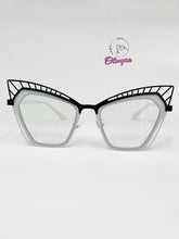 Cargar imagen en el visor de la galería, <div title='Genero MUJER | Forma GATO | Color BLANCO NEGRO | COMPLETO | 146mmANCHOTOTAL | 51mmANCHODELENTE | 41mmALTURADELENTE | 17mmPUENTE | 140mmLONGITUDDEVAR' > BL-66054 C1 </div>