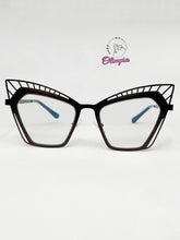 Cargar imagen en el visor de la galería, <div title='Genero MUJER | Forma GATO | Color NEGRO | COMPLETO | 146mmANCHOTOTAL | 51mmANCHODELENTE | 41mmALTURADELENTE | 17mmPUENTE | 140mmLONGITUDDEVARILLA |' > BL-66054 C3 </div>