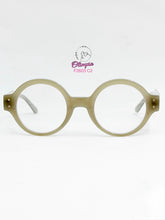 Cargar imagen en el visor de la galería, <div title='Genero UNISEX | Forma REDONDO | Color VERDE | COMPLETO | 141mmANCHOTOTAL | 45mmANCHODELENTE | 44mmALTURADELENTE | 23mmPUENTE | 140mmLONGITUDDEVARIL' > F2603 C2 </div>