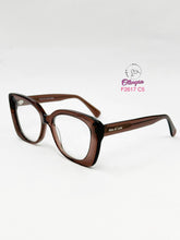 Cargar imagen en el visor de la galería, <div title='MUJER | CUADRADO | GATO | ACETATO | CAFE | | Tipo Lente COMPLETO' > F2617 C5 </div>