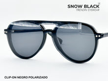 Cargar imagen en el visor de la galería, <div title='Genero UNISEX | Forma GATO | Color NEGRO | COMPLETO | 140mmANCHOTOTAL | 53mmANCHODELENTE | 47mmALTURADELENTE | 18mmPUENTE | 148MM LONGITUD' > F3010 C1 </div>