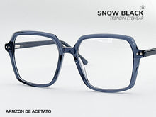 Cargar imagen en el visor de la galería, <div title='Genero UNISEX | Forma CUADRADO | Color AZUL | COMPLETO | 136mmANCHOTOTAL | 50mmANCHODELENTE | 45mmALTURADELENTE | 17mmPUENTE | 145MM LONGI' > F3026 C4 </div>