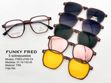 Cargar imagen en el visor de la galería, <div title='Genero CLIP-ON | Forma UNISEX CUADRADO | Color CAFE | | COMPLETOmmANCHOTOTAL | 139mmANCHODELENTE | 50mmALTURADELENTE | 46mmPUENTE | 19mmLONGITUDDEV' > FRED-2709 C4 </div>