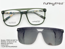 Cargar imagen en el visor de la galería, <div title='Genero UNISEX | Forma AVIADOR CUADRADO | Color VERDE | COMPLETO | 147mmANCHOTOTAL | 57mmANCHODELENTE | 49mmALTURADELENTE | 19mmPUENTE | 145MMLONGITU' > FRED-3216SP C5 </div>