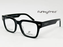 Cargar imagen en el visor de la galería, <div title='Genero UNISEX | Forma CUADRADO | Color NEGRO | COMPLETO | 144mmANCHOTOTAL | 50mmANCHODELENTE | 40mmALTURADELENTE | 19mmPUENTE | 145MMLONGITUDDEVARI' > FRED-3302SP C1 </div>