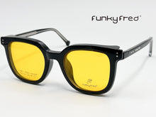Cargar imagen en el visor de la galería, <div title='Genero UNISEX | Forma CUADRADO | Color NEGRO | COMPLETO | 150mmANCHOTOTAL | 50mmANCHODELENTE | 45mmALTURADELENTE | 24mmPUENTE | 146MM LONG' > FRED-3402SP C1 </div>