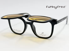Cargar imagen en el visor de la galería, <div title='Genero UNISEX | Forma CUADRADO | Color NEGRO | COMPLETO | 150mmANCHOTOTAL | 50mmANCHODELENTE | 45mmALTURADELENTE | 24mmPUENTE | 146MM LONG' > FRED-3402SP C1 </div>