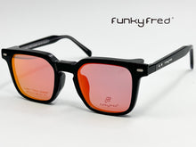 Cargar imagen en el visor de la galería, <div title='Genero UNISEX | Forma CUADRADO | Color NEGRO | COMPLETO | 140mmANCHOTOTAL | 48mmANCHODELENTE | 42mmALTURADELENTE | 23mmPUENTE | 146MM LONG' > FRED-3406SP C1 </div>