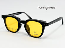 Cargar imagen en el visor de la galería, <div title='Genero UNISEX | Forma CUADRADO REDONDO | Color NEGRO | COMPLETO | 137mmANCHOTOTAL | 46mmANCHODELENTE | 42mmALTURADELENTE | 24mmPUENTE | 146' > FRED-3407SP C1 </div>