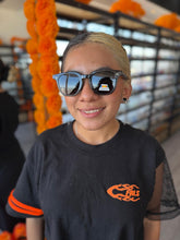 Cargar imagen en el visor de la galería, <div title='Genero UNISEX | Forma CUADRADO | Color GRIS | COMPLETO | 137mmANCHOTOTAL | 46mmANCHODELENTE | 42mmALTURADELENTE | 24mmPUENTE | 146MM LONGI' > FRED-3407SP C2 </div>