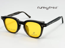 Cargar imagen en el visor de la galería, <div title='Genero UNISEX | Forma CUADRADO | Color GRIS | COMPLETO | 137mmANCHOTOTAL | 46mmANCHODELENTE | 42mmALTURADELENTE | 24mmPUENTE | 146MM LONGI' > FRED-3407SP C2 </div>