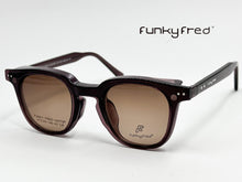 Cargar imagen en el visor de la galería, <div title='Genero UNISEX | Forma CUADRADO | Color CAFE | COMPLETO | 137mmANCHOTOTAL | 46mmANCHODELENTE | 42mmALTURADELENTE | 24mmPUENTE | 146MM LONGI' > FRED-3407SP C6 </div>