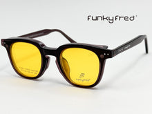 Cargar imagen en el visor de la galería, <div title='Genero UNISEX | Forma CUADRADO | Color CAFE | COMPLETO | 137mmANCHOTOTAL | 46mmANCHODELENTE | 42mmALTURADELENTE | 24mmPUENTE | 146MM LONGI' > FRED-3407SP C6 </div>