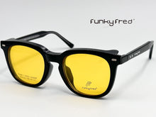 Cargar imagen en el visor de la galería, <div title='Genero UNISEX | Forma CUADRADO | Color NEGRO | COMPLETO | 145mmANCHOTOTAL | 52mmANCHODELENTE | 45mmALTURADELENTE | 22mmPUENTE | 145MM LONG' > FRED-3408SP C1 </div>