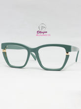 Cargar imagen en el visor de la galería, <div title='Genero MUJER | Forma GATO | Color VERDE | COMPLETO | 136mmANCHOTOTAL | 50mmANCHODELENTE | 40mmALTURADELENTE | 18mmPUENTE | 140mmLONGITUDDEVARILLA |' > MLCHUNK02 C3 </div>