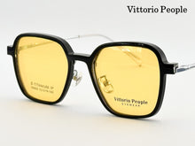 Cargar imagen en el visor de la galería, <div title='Genero UNISEX | Forma CUADRADO | Color NEGRO PLATA | COMPLETO | 141mmANCHOTOTAL | 52mmANCHODELENTE | 45mmALTURADELENTE | 19mmPUENTE | 142MM' > TITANIUM-86009 C4 </div>