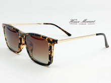 Cargar imagen en el visor de la galería, <div title='Genero CLIP-ON | Forma UNISEX UNISEX | Color RECTANGULAR CAREY | | COMPLETOmmANCHOTOTAL | 145mmANCHODELENTE | 54mmALTURADELENTE | 18mmPUENTE | 143mm' > TJ2185 C5 </div>