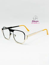 Cargar imagen en el visor de la galería, <div  title='Genero  | Forma UNISEX RECTANGULAR | Color  AMARILLO DORADO | NEGRO | COMPLETOmmANCHOTOTAL | 142mmANCHODELENTE | 50mmALTURADELENTE | 16mmPUENTE | 140m' > BL-66062 C1 </div>
