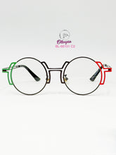 Cargar imagen en el visor de la galería, <div  title='Genero  | Forma UNISEX REDONDO | Color  NEGRO ROJO | VERDE | COMPLETOmmANCHOTOTAL | 140mmANCHODELENTE | 45mmALTURADELENTE | 21mmPUENTE | 140mmLONGITUD' > BL-66101 C2 </div>
