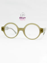 Cargar imagen en el visor de la galería, <div  title='Genero UNISEX | Forma REDONDO  | Color VERDE   | COMPLETO | 141mmANCHOTOTAL | 45mmANCHODELENTE | 44mmALTURADELENTE | 23mmPUENTE | 140mmLONGITUDDEVARIL' > F2603 C2 </div>
