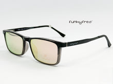 Cargar imagen en el visor de la galería, <div  title='Genero CLIP-ON | Forma UNISEX RECTANGULAR | Color  GRIS NEGRO |  | COMPLETOmmANCHOTOTAL | 146mmANCHODELENTE | 56mmALTURADELENTE | 48mmPUENTE | 17mmLON' > FRED-2706 C5 </div>
