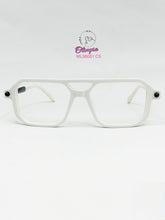 Cargar imagen en el visor de la galería, <div  title='Genero UNISEX | Forma RECTANGULAR  | Color BLANCO NEGRO  | COMPLETO | 146mmANCHOTOTAL | 51mmANCHODELENTE | 39mmALTURADELENTE | 17mmPUENTE | 145mmLONGI' > ML56001 C5 </div>
