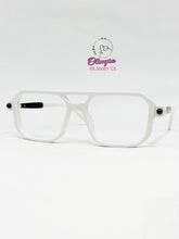 Cargar imagen en el visor de la galería, <div  title='Genero UNISEX | Forma RECTANGULAR  | Color BLANCO NEGRO  | COMPLETO | 146mmANCHOTOTAL | 51mmANCHODELENTE | 39mmALTURADELENTE | 17mmPUENTE | 145mmLONGI' > ML56001 C5 </div>
