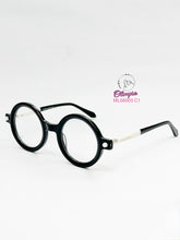 Cargar imagen en el visor de la galería, <div  title='Genero MUJER | Forma REDONDO  | Color BLANCO NEGRO  | COMPLETO | 146mmANCHOTOTAL | 44mmANCHODELENTE | 45mmALTURADELENTE | 25mmPUENTE | 145mmLONGITUDDE' > ML56003 C1 </div>

