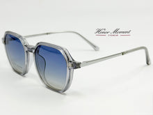 Cargar imagen en el visor de la galería, <div  title='Genero CLIP-ON | Forma UNISEX UNISEX | Color CUADRADO GRIS  |  | COMPLETOmmANCHOTOTAL | 139mmANCHODELENTE | 49mmALTURADELENTE | 19mmPUENTE | 143mmLONG' > TJ2187 C2 </div>
