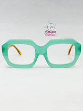 Cargar imagen en el visor de la galería, <div  title='Genero MUJER | Forma CUADRADO  | Color AMARILLO VERDE  | COMPLETO | 145mmANCHOTOTAL | 52mmANCHODELENTE | 40mmALTURADELENTE | 20mmPUENTE | 143mmLONGITU' > YC31108 C4 </div>
